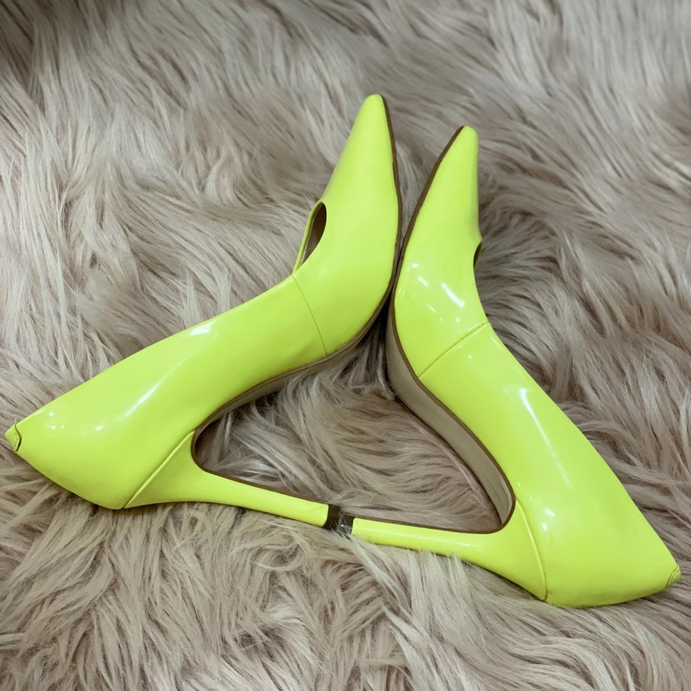 Guess Heel